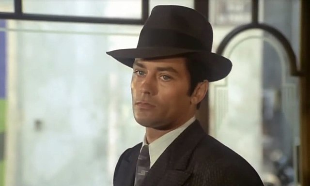 Alain Delon in una scena del film "Borsalino" del 1970 - Smart Marketing